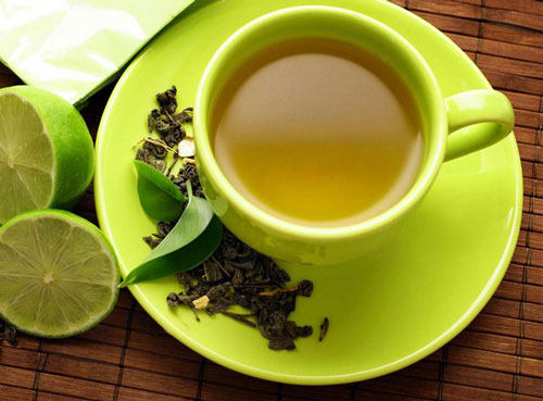 به ادعای محققان دانشگاه کلمبیا نوشیدن یک فنجان چای سبز در روز می‌تواند تا حد زیادی نیاز انسان به دندانپزشک را برطرف کند!