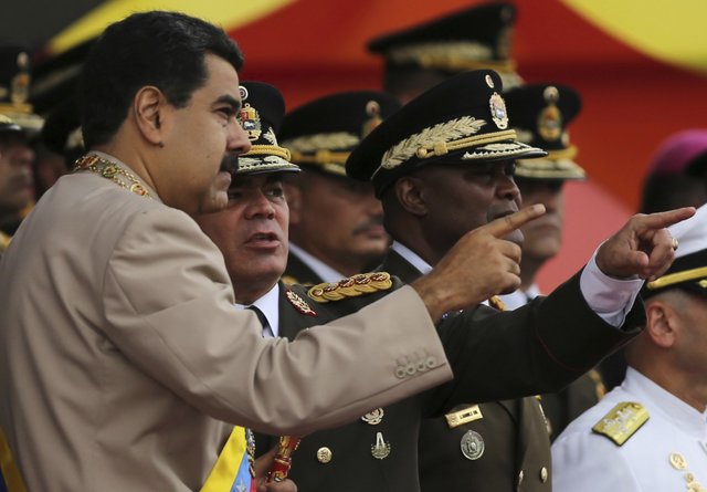اعلام وفاداری مجدد ارتش ونزوئلا به مادورو