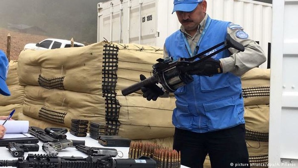 خلع‌ سلاح کامل فارک در کلمبیا؛ ‌تفنگ‌هایی که مجسمه می‌شوند