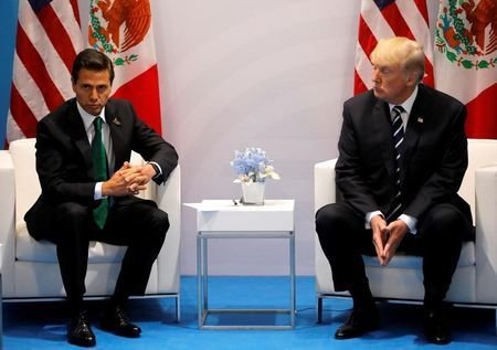 انتقاد رئیس‌جمهور مکزیک از سخنان ترامپ: روابط دو کشور با پچ‌پچ تعریف نمی‌شود