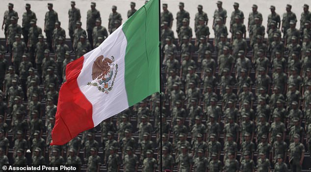 ارتش مکزیک با مجوز کنگره پلیس هم شد