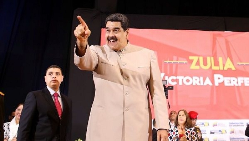 مادورو:اقتصاد ونزوئلا درمسیر احیاء قرار می گیرد/تروریست ها را آمریکا اعزام کرده است