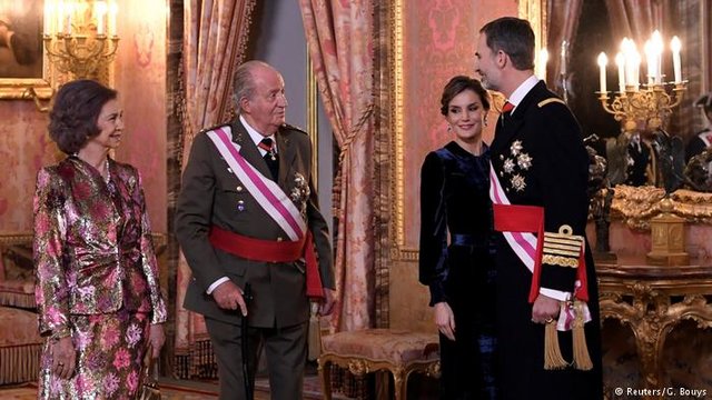 حضور پادشاه قبلی اسپانیا در مراسمی عمومی
