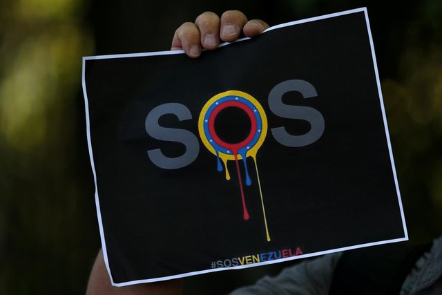 افزایش انتقادهای بین‌المللی از برنامه انتخاباتی ونزوئلا/ دعوت پاریس برای اعمال تحریم‌های بیشتر