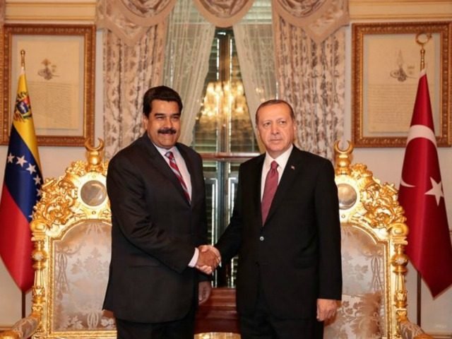 اردوغان میزبان مادورو است