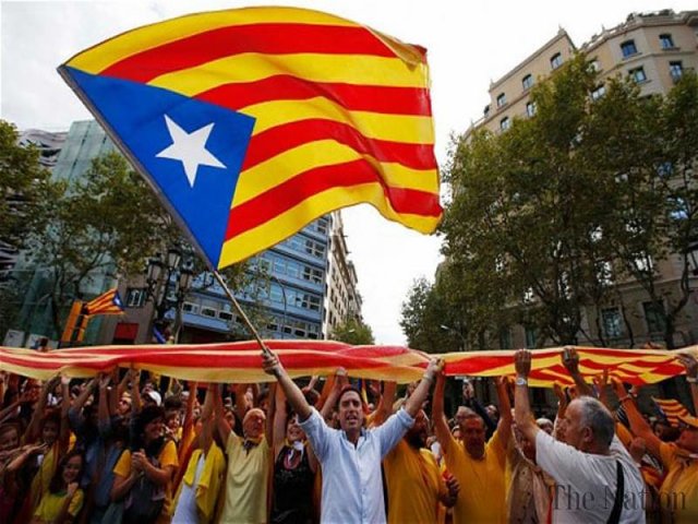 تاکید اتحادیه اروپا بر حل بحران کاتالونیا از طریق مذاکره