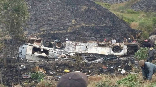 تصادف اتوبوس با صخره در بولیوی کشته داد