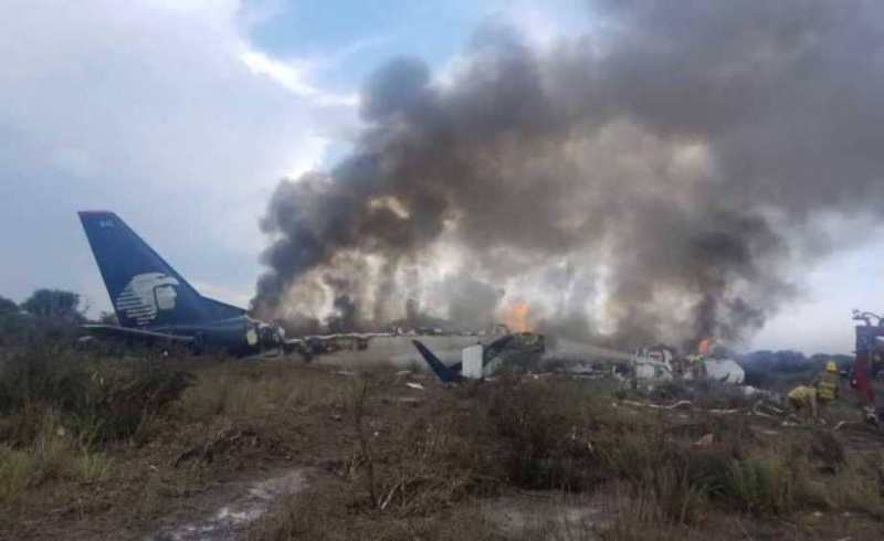 سقوط هواپیمای مسافربری با یکصد سرنشین در شمال مکزیک