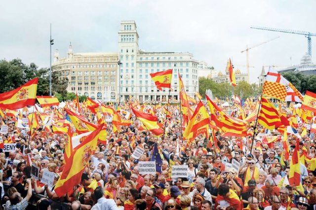 راهپیمایی‌ کاتالان‌ها برای اتحاد در روز ملی اسپانیا