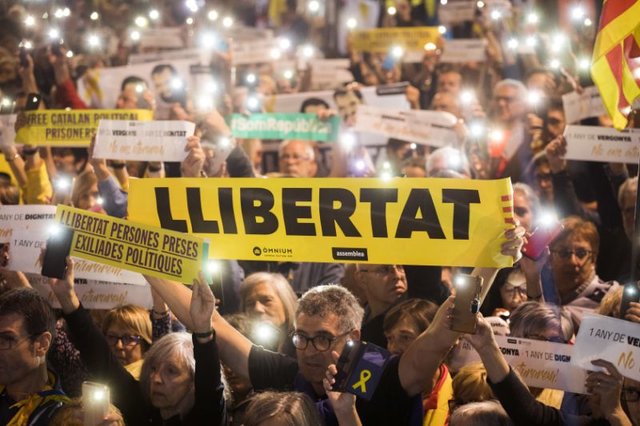 درخواست حبس‌های طولانی مدت برای رهبران جدایی‌طلب کاتالونیا