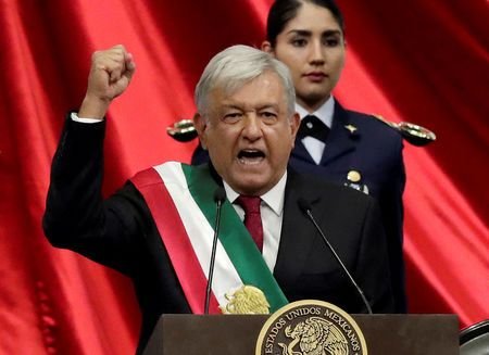 ادای سوگند رئیس‌جمهور جدید مکزیک با تعهد به احیای کشورش