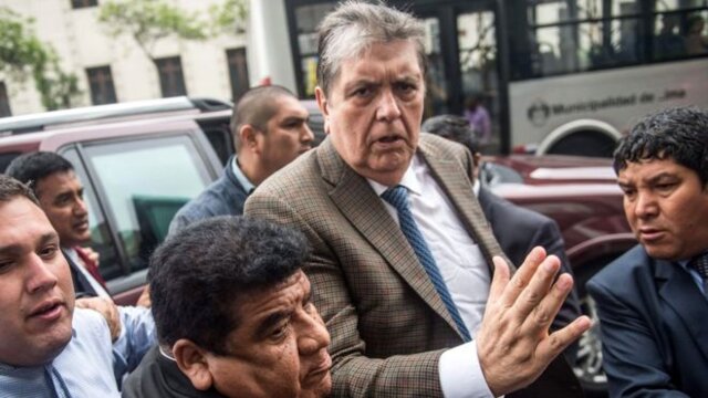 رئیس‌جمهوری پیشین پرو به خودش شلیک کرد