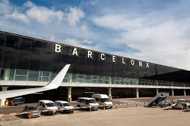 اشغال فرودگاه بارسلون توسط جدایی طلبان کاتالونیا/ لغو 120 پرواز