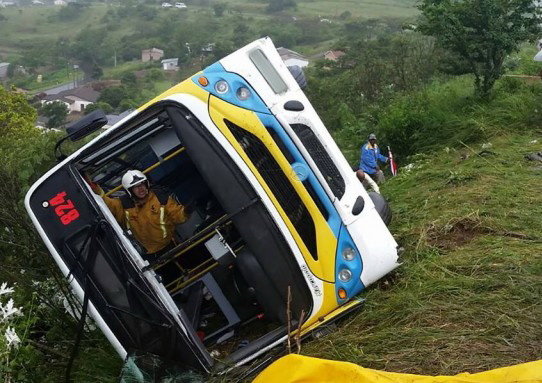 واژگونی اتوبوس در مکزیک ۱۲ کشته برجا گذاشت