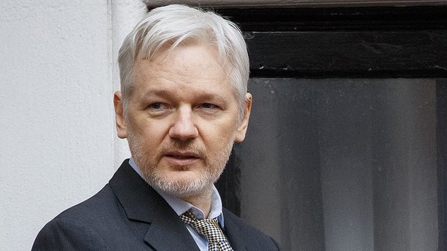 نگرانی وکلای آسانژ از سکوت اکوادور درباره آینده او