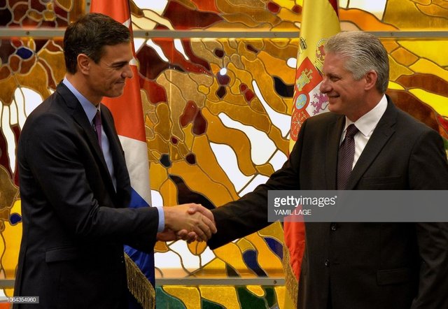 نخست وزیر اسپانیا موافق روابط نزدیک با کوباست